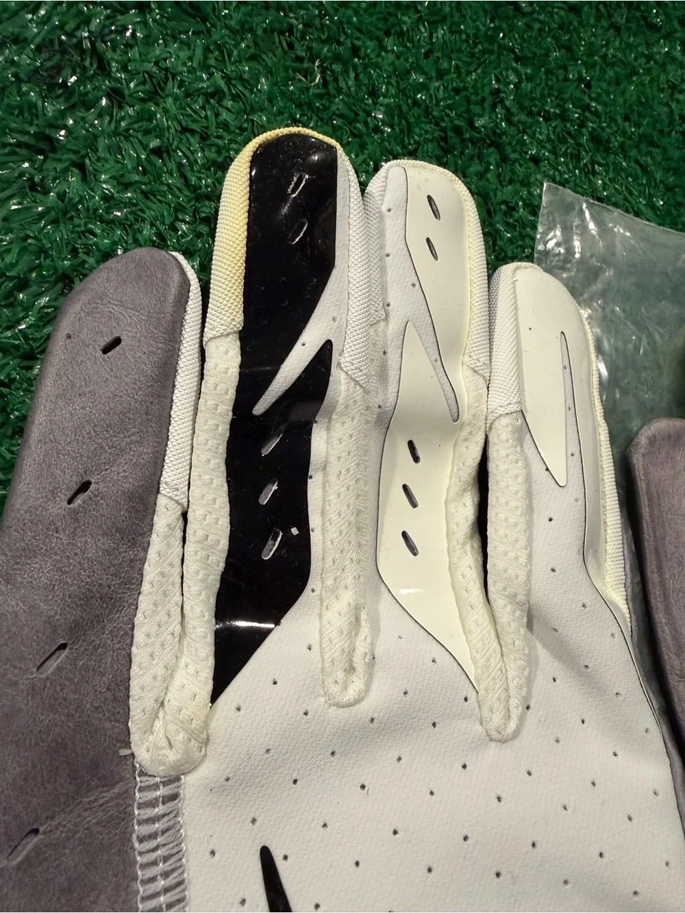 NEW NFL NIKE VAPOR JET 5.0 FOOTBALL GLOVES